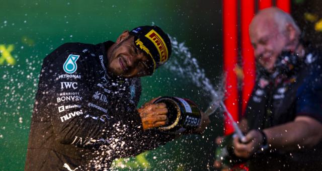 Kaiyun Sports-F1澳大利亚站梅赛德斯成“黑马” 汉密尔顿喜出望外